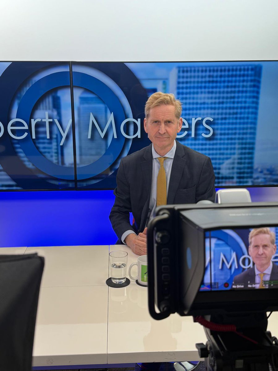 🎥 Great to be back in the PTV studio, filming for Property Matters, airing soon on Bloomberg Sky 502!
📢 My April newsletter drops later today! Don’t miss an exclusive first look at my latest completed deal and my insights on bridging finance.
🔗 Sign up: tinyurl.com/yub4ww5a