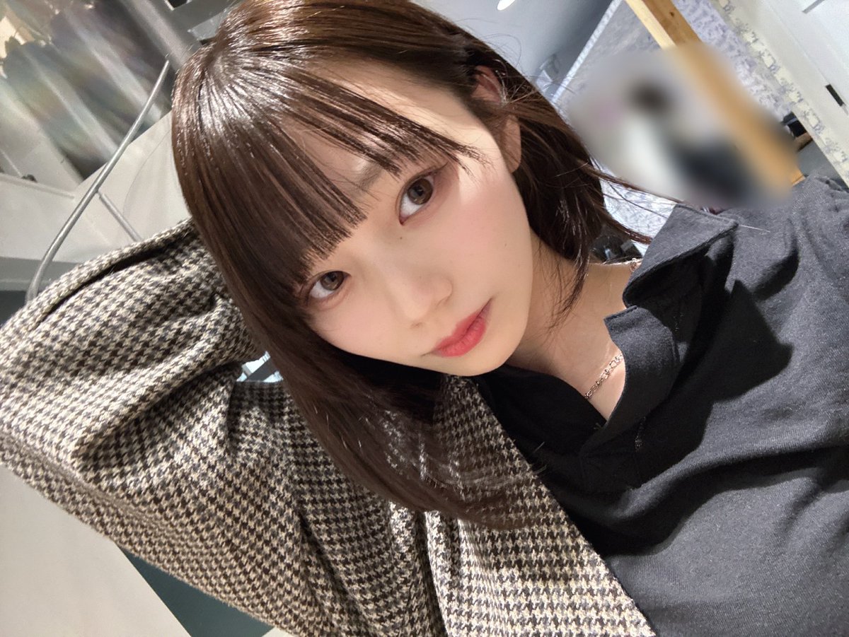 ブログ更新 岡本姫奈】 4月生まれの皆さんおめでとうございます