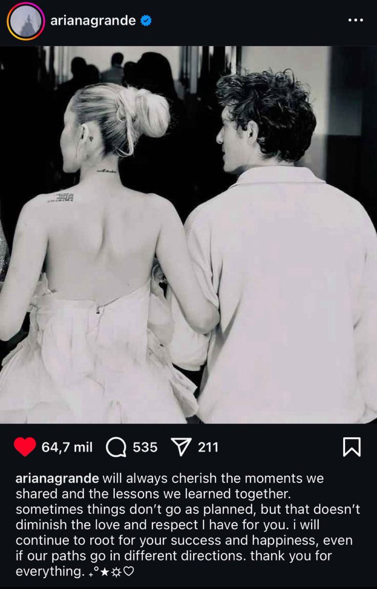 acervogrande's tweet photo. 🚨ACABOU! Ariana Grande acaba de anunciar o término do seu relacionamento com Ethan Slater!💔 https://t.co/nVCUOrs3L1