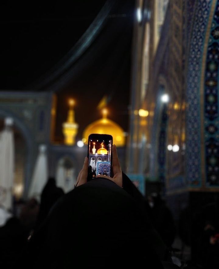 "نُورٌ لِلرُّوحِ ذِكْرُكَ يَا رَؤُوفُ".