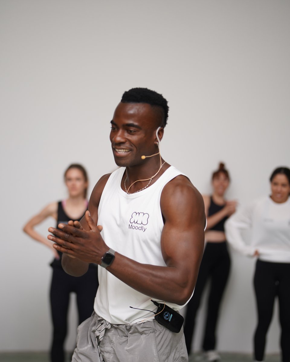 BfitIbiza's tweet image. 🌀 FLOW TRAINING con Jeffrey Peters en @Bfit_ibiza

Este sábado 5 de abril a las 12h en Studio 1, descubre una forma de entrenar donde fuerza y movilidad se fusionan en fluidez, presencia y control.

#BfitIbiza #FunctionalTraining #GymIbiza #WellnessIbiza #IbizaFitness #Ibiza