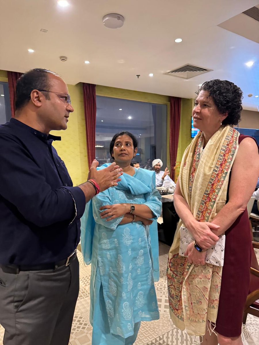 abhishek_eai's tweet image. US Consul General, Ms. Kathy Giles-Diaz, invited BEA Secretary General, Mr. Abhishek Kumar, to a dinner meeting in Patna. Meeting focused on Bihar&apos;s economic landscape, FDI, export-import trends, business partnerships, policies, and governance. @NITIAayog @PiyushGoyal @PMOIndia