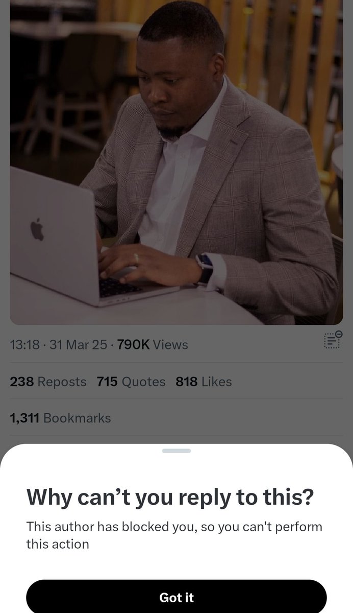 ikhides's tweet photo. @ivoh_ivoh @kelvin_alaneme 😀😀😀 and he blocked me for saying the truth https://t.co/D0wdringgw