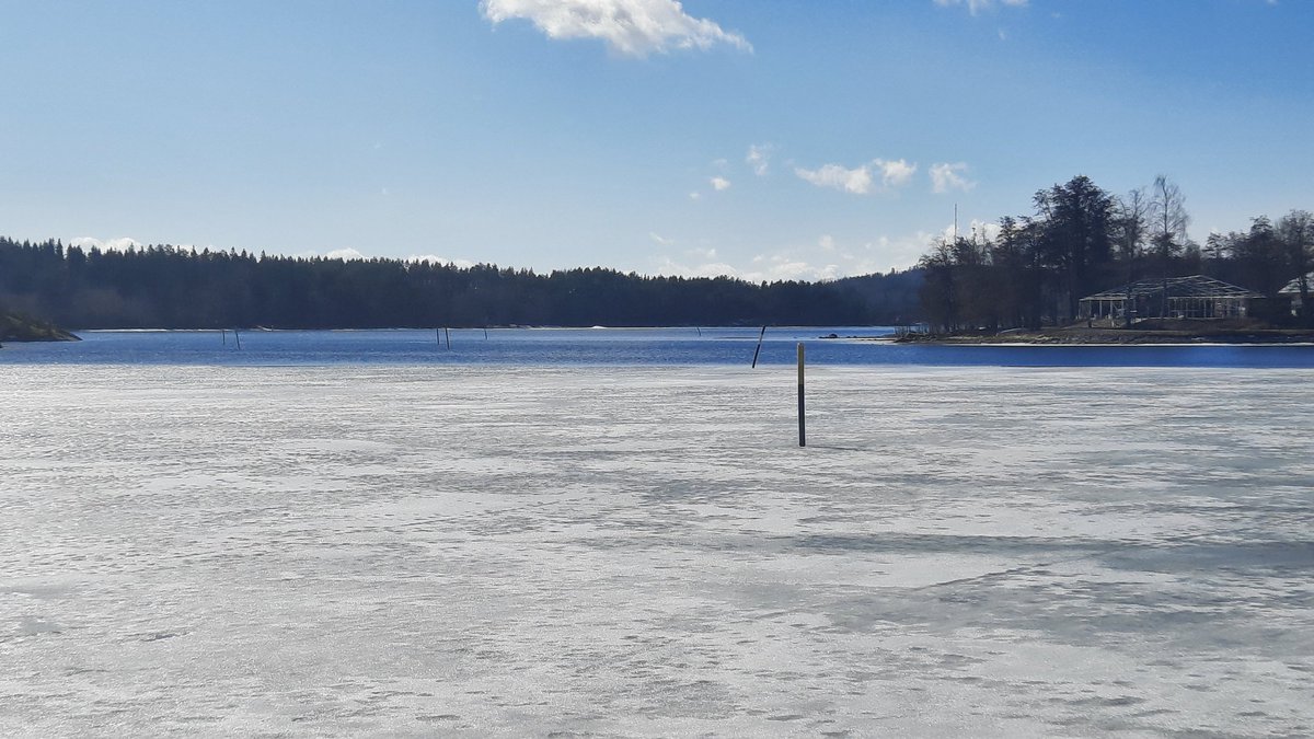 LoikkanenToivo's tweet photo. Kotikaupungin kevättä haistelemassa! Eikä ole aprillia! #Savonlinna #kevät #firstofapril https://t.co/QSqgoboDVH