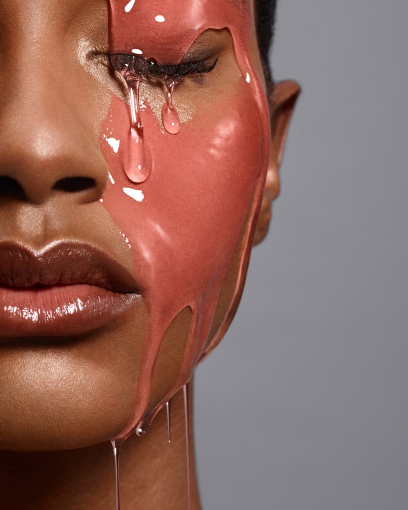 rodialbeauty's tweet photo. GET DRENCHED⁠
⁠
With the NEW Dragon's Blood Water Serum: 
Powered by a potent blend of over 24% active ingredients, instantly⁠
plump, calm and deeply hydrate for your most radiant,⁠
healthy-looking complexion ever.⁠
⁠
#RODIAL #DRAGONSBLOOD https://t.co/H8Qm7bXVh5