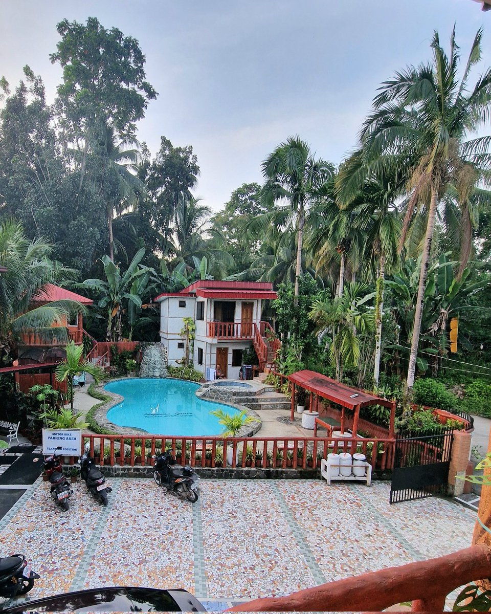 maartentravels's tweet photo. Iโve arrived at Bohol Island in the Philippines, and Iโm staying at the Stefanie Grace Paradise Inn.
This family-run hotel is located in the town of Loboc, right by the Loboc River ๐ต๐ญ
The cost is about $30 per night, which includes a simple breakfast. Bohol.
#loboc #bohol https://t.co/qW8frCtWNu