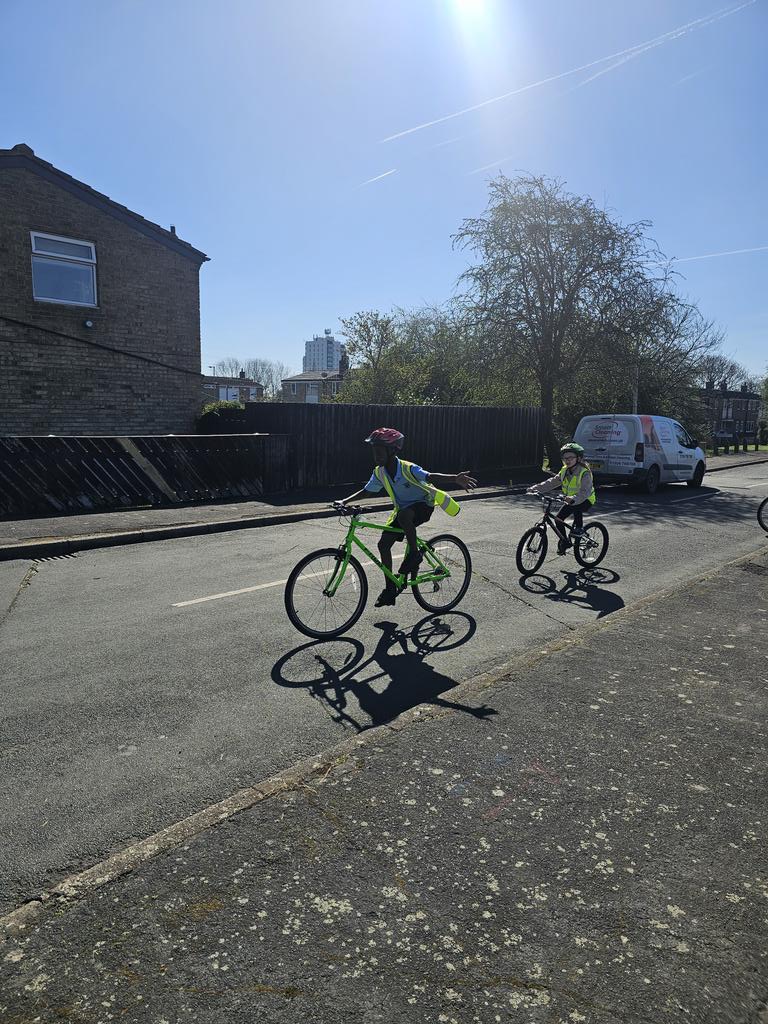 NeasdenPrimary's tweet image. The children in Group 2 who passed level 1, are now riding on the roads. @FirstStepSports