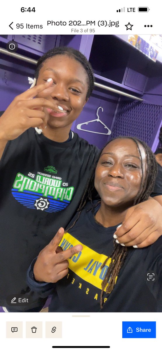 Royal Crown School is the First Canadian 🇨🇦Team (men’s or women’s) to win Grind Session World Championship 🏀