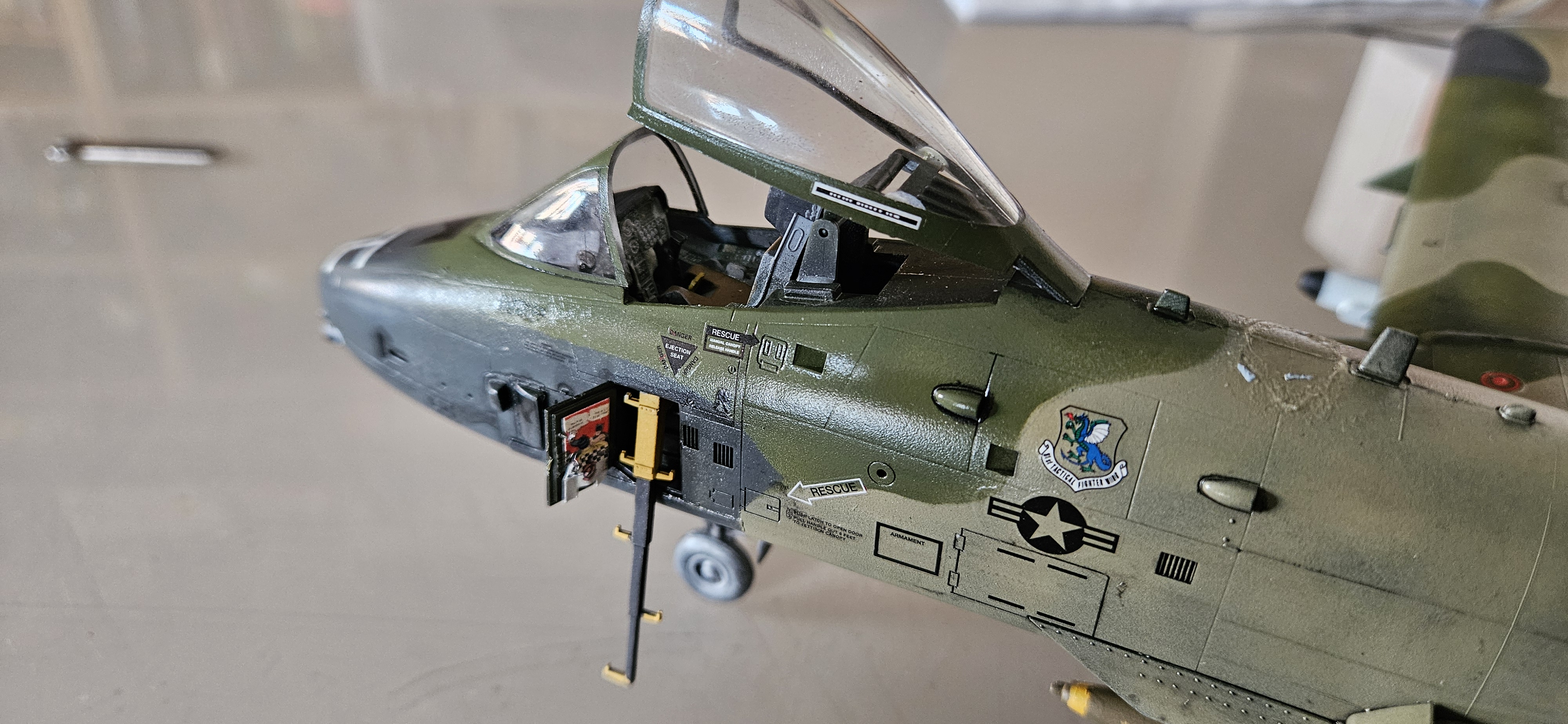 TAMIYA 1/48 FAIRCHILD REPUBLIC A-10A THUNDERBOLT II - Ready