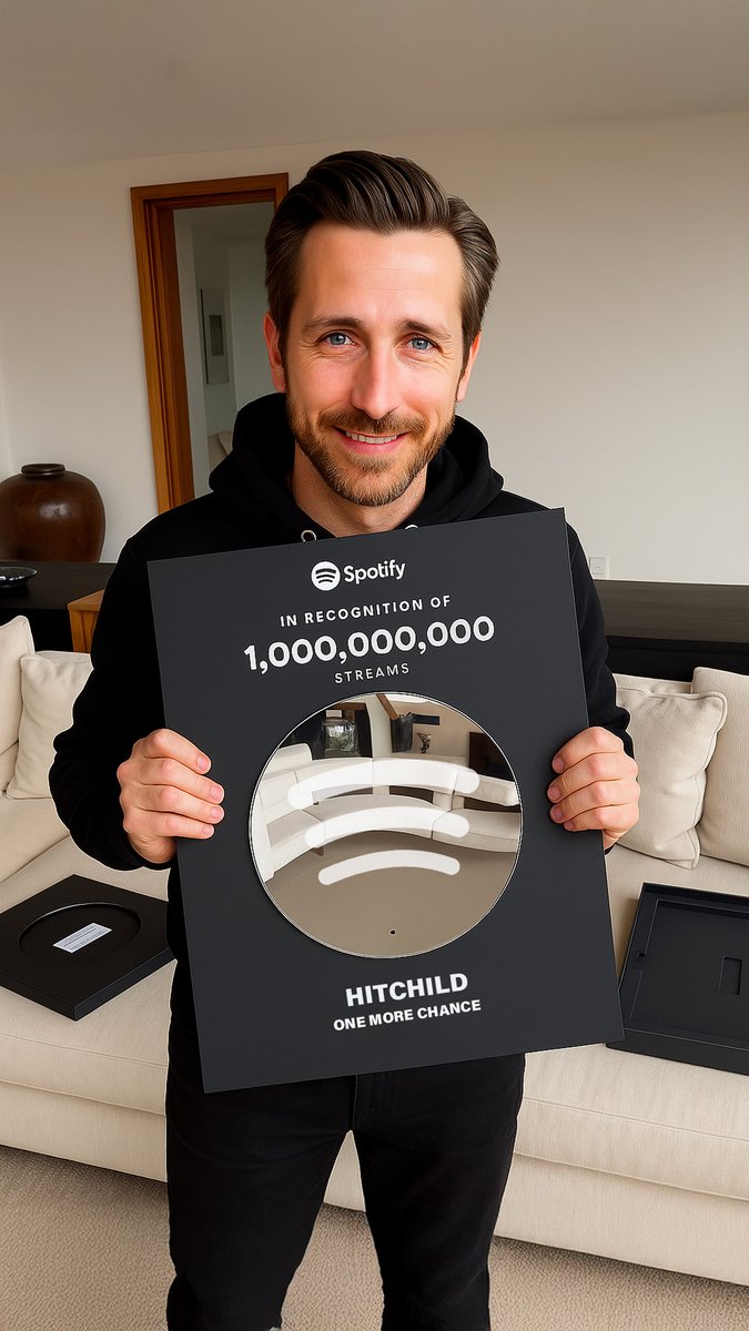 Hitchild tweet media