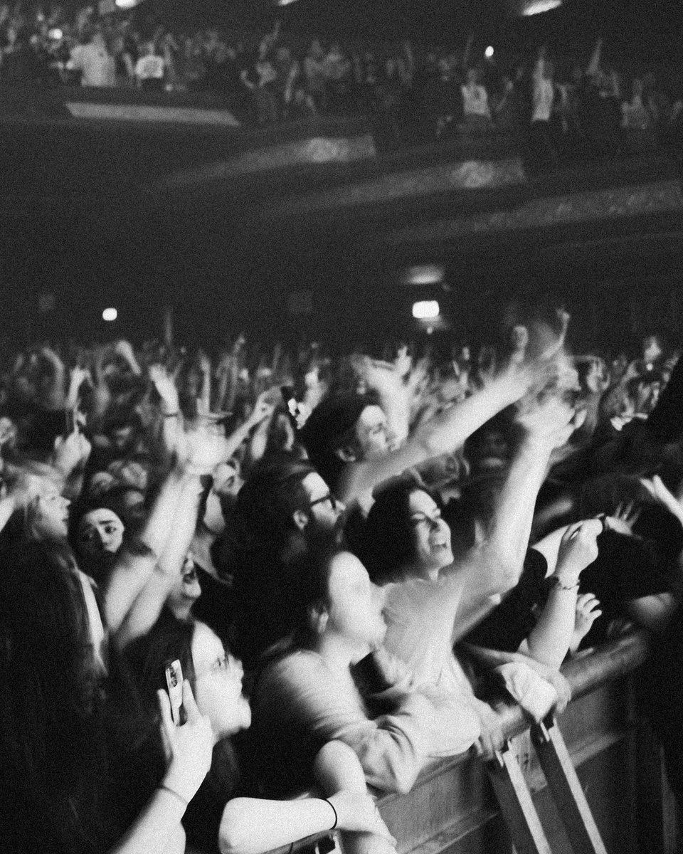 You Me At Six (@youmeatsix) on Twitter photo The Final Nights of Six Official Playlist 🖤
Listen on Spotify: open.spotify.com/playlist/2cLk9… The Final Nights of Six Official Playlist 🖤
Listen on Spotify: open.spotify.com/playlist/2cLk9…
