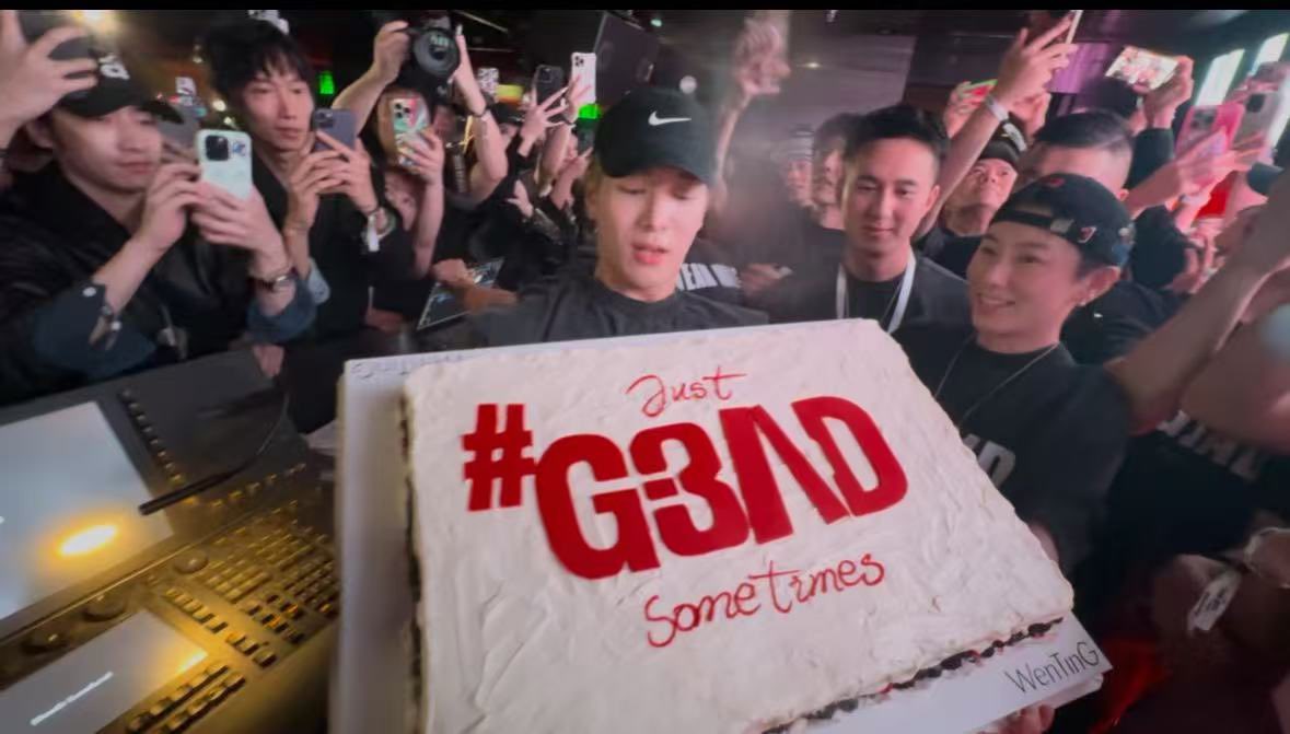 Im 31.
I just wanna say thank you to my parents for giving me this opportunity to experience earth.
Also thank you to everyone that has supported me from nothing, i won’t be anything if it wasn’t bc yall.
Thank you for allowing me to be me.

In the world we live in today.
Im so