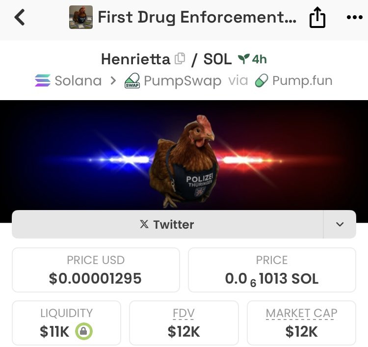 _Raffor's tweet photo. Attention: #henrietta the drug-sniffing chicken 🐔🔍

An extraordinary talent is now enriching the Thuringian police: Henrietta, the first drug-sniffing chicken.

So, be careful: Henrietta's sharp look doesn't let anything pass! 🐔💼

FpEBogivJXDmPYoWVemJQXeH991ELa4uYE4YdB7LvSfu https://t.co/41MFRxgLL9