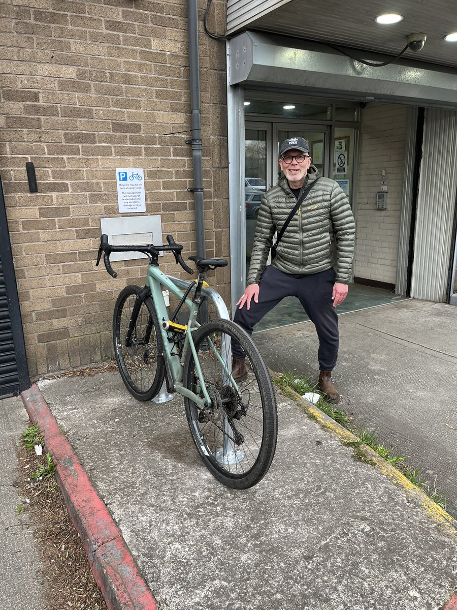 Robin Ireland (@robinheg) on Twitter photo Brilliant to see <a href="/FantiniPilates/">Maria Fantini</a> installing a Sheffield Stand outside their studio on the Glasgow Southside. Wish there were more businesses willing to encourage their cycle customers <a href="/WeAreCyclingUK/">Cycling UK</a> Brilliant to see <a href="/FantiniPilates/">Maria Fantini</a> installing a Sheffield Stand outside their studio on the Glasgow Southside. Wish there were more businesses willing to encourage their cycle customers <a href="/WeAreCyclingUK/">Cycling UK</a>