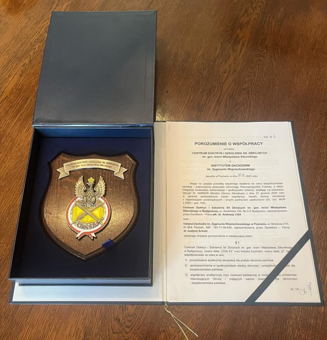 Doctrine and Training Centre of POL Armed Forces (@cdis_mil_pl) on Twitter photo Centrum Doktryn i Szkolenia SZ podpisało porozumienie o współpracy z <a href="/IZPoznan/">Instytut Zachodni im. Zygmunta Wojciechowskiego</a>. Dokument stanowi podstawę do wspólnych analiz i prac naukowo-badawczych nad kluczowymi zagadnieniami, jakimi zajmują się obydwie instytucje. Centrum Doktryn i Szkolenia SZ podpisało porozumienie o współpracy z <a href="/IZPoznan/">Instytut Zachodni im. Zygmunta Wojciechowskiego</a>. Dokument stanowi podstawę do wspólnych analiz i prac naukowo-badawczych nad kluczowymi zagadnieniami, jakimi zajmują się obydwie instytucje.