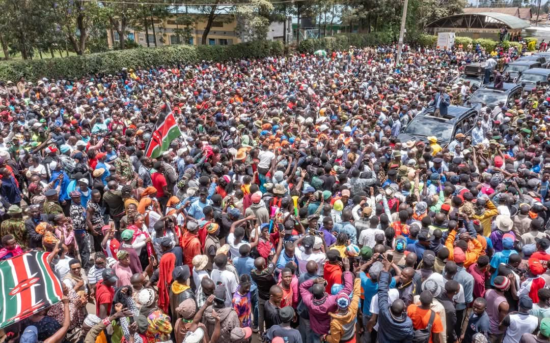 arthurmwas's tweet photo. @WilliamsRuto  and other leaders  visits Laikipia County with a bag full of complete and yet-to-complete projects. Residents came out in thousands. Laikipia is the gate to the Mountain. 
Tunasonga Mbele na Kasongo. 
@OleItumbi , projects we can see and touch. https://t.co/8j2QQdNjrF