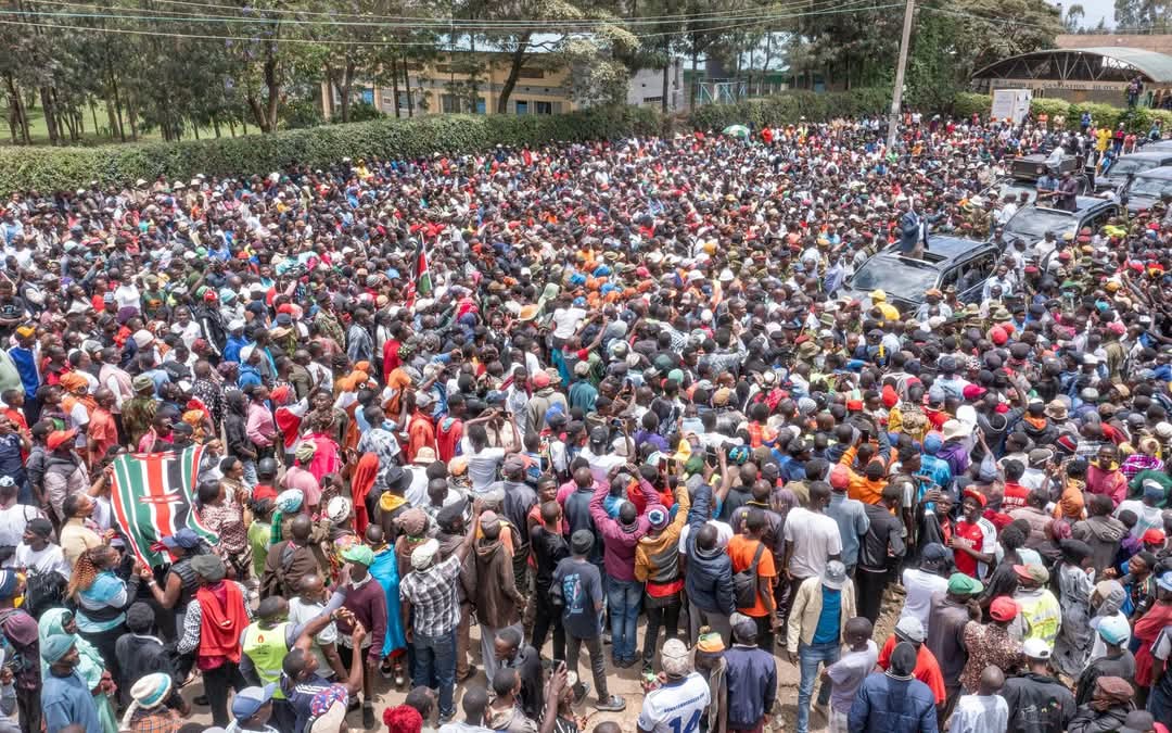 arthurmwas's tweet photo. @WilliamsRuto  and other leaders  visits Laikipia County with a bag full of complete and yet-to-complete projects. Residents came out in thousands. Laikipia is the gate to the Mountain. 
Tunasonga Mbele na Kasongo. 
@OleItumbi , projects we can see and touch. https://t.co/8j2QQdNjrF