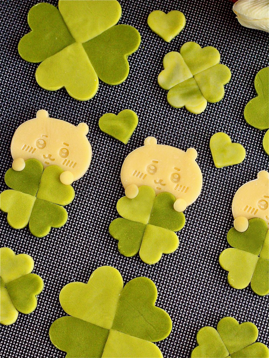 ⠀⠀, ´´; __ , ´´;
　‌;  ྀིˊ⸝⸝⸝ o̴̶̷  ̫ o̴̶̷ ⸝⸝⸝ˋ  ;  ちいかわちゃんから
    ´    っ🍀c ‌ ‌ ‌`          Happyのお届けです🍀𝄞⸝⸝꙳