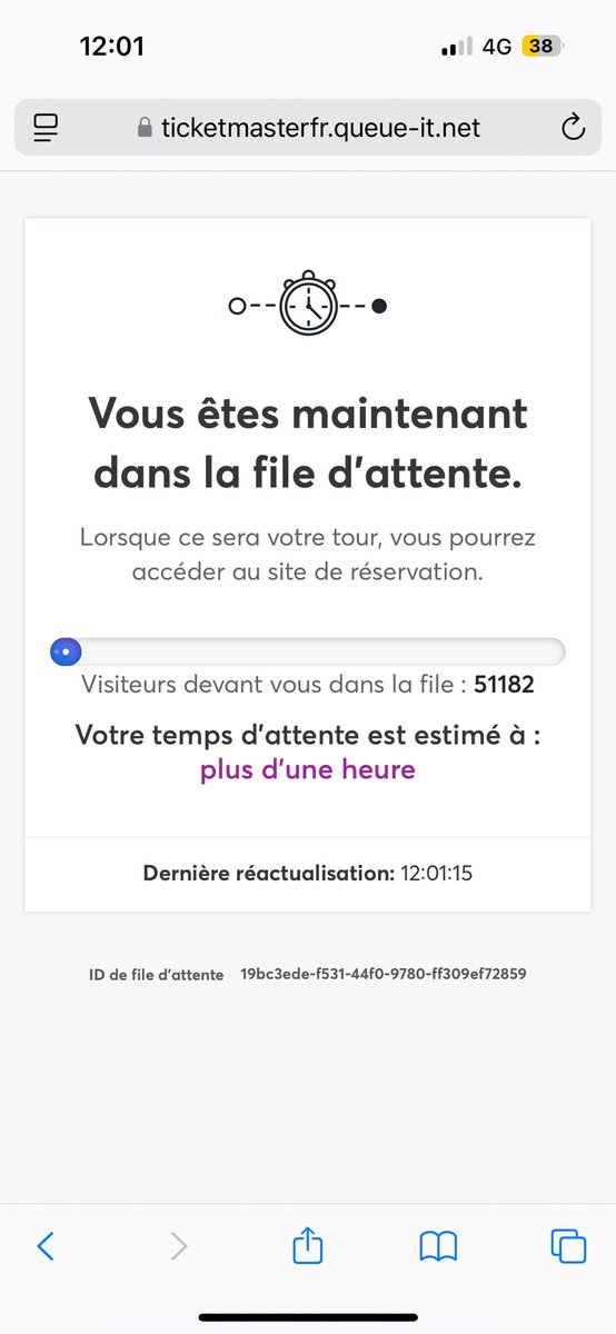 ActuLau's tweet photo. Inutile de préciser que je n’ai pas eu de place 
#ladygaga 
Postée 24h après, le temps de digérer… https://t.co/SAyxQ5Oe4j