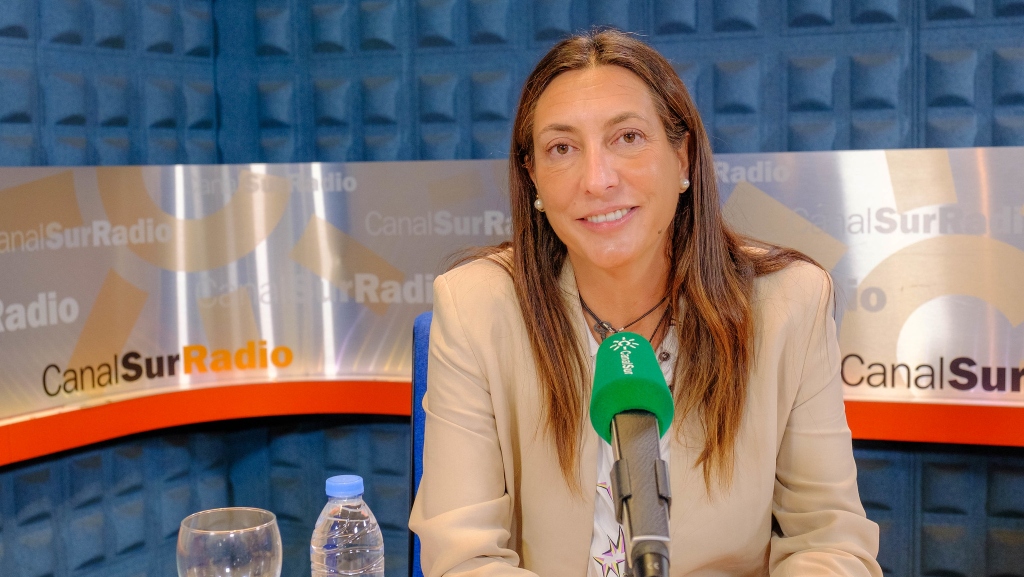 Loles López, sobre inmigración: "Vamos a cumplir la ley, pero el sistema va a reventar"

La consejera de Inclusión Social (<a href="/IgualdadAND/">Inclusión Social, Juventud, Familias e Igualdad</a>), invitada de <a href="/LMAndaluciaCSR/">LA MAÑANA DE ANDALUCÍA</a> 

Entrevista 👉 csur.red/4Tq250VscU0 

📲 #SomosMásRadio