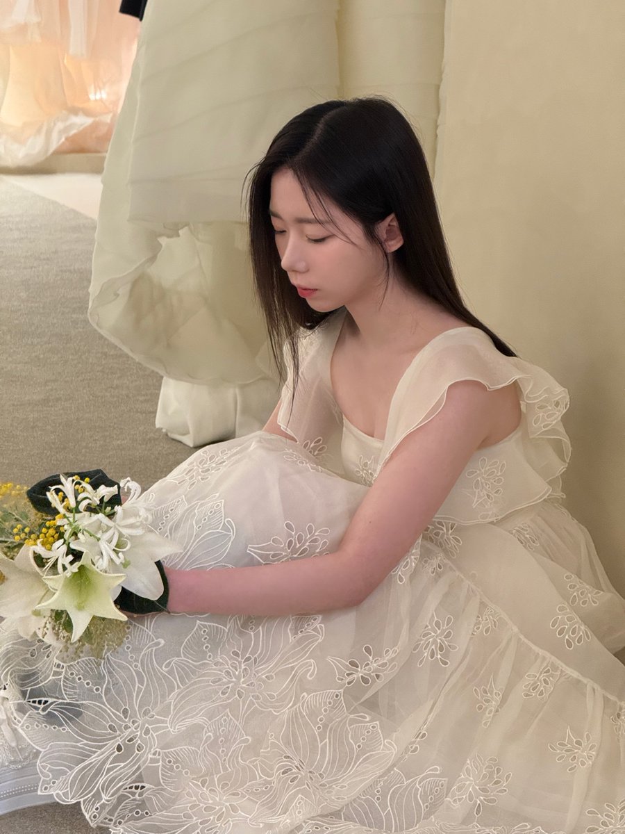 member_classy's tweet photo. [#혜주] 

🌼

#CLASSy #클라씨
#HYEJU https://t.co/8LPvyOKGU5