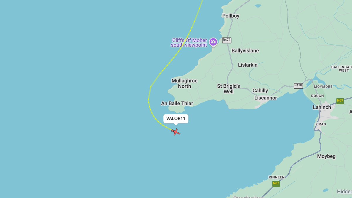 EISNspotter's tweet photo. USAF C-21A Learjet #VALOR11 taking the scenic route into Shannon.
84-0083 / #AE01B9 https://t.co/kF3nkPkMPl