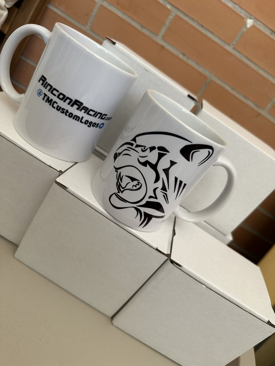 RinconRacing TMCustomLogos (@rinconracing) on Twitter photo Buenas tardes, nos acaban de llegar a la oficina de <a href="/RinconRacing/">RinconRacing TMCustomLogos</a> unas tazas muy top, ideales para el cafe en las endurance!
Que hacemos con ellas? 🤔 Buenas tardes, nos acaban de llegar a la oficina de <a href="/RinconRacing/">RinconRacing TMCustomLogos</a> unas tazas muy top, ideales para el cafe en las endurance!
Que hacemos con ellas? 🤔