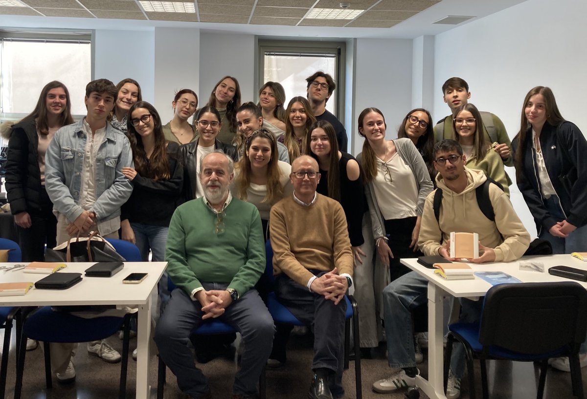 JoseLuisAA 🇪🇺 (@aguayo_um) on Twitter photo <a href="/UMU/">Universidad Murcia</a> 5° grupo/semin. (de 10) instrumental quirúrgico básico y sutura
3º #Medicina #Murcia 1/04/25
Da gusto verlos aprender
<a href="/adanez_gracia/">Gracia Adánez</a> <a href="/victorsoria65/">Víctor Soria Aledo</a> <a href="/RNCsantander/">Dieter Morales #yosoydelclinico</a> <a href="/petitpaganini/">graciela</a>
<a href="/ramirez_cirugia/">Pablo Ramírez Cirugía-Arrixaca</a> <a href="/ceuemumu/">CEUEM</a> <a href="/Area6VegaMedia/">Área 6 Vega Media</a> @damedium
Todos/as capacitados
Nadie queda atrás‼️ <a href="/UMU/">Universidad Murcia</a> 5° grupo/semin. (de 10) instrumental quirúrgico básico y sutura
3º #Medicina #Murcia 1/04/25
Da gusto verlos aprender
<a href="/adanez_gracia/">Gracia Adánez</a> <a href="/victorsoria65/">Víctor Soria Aledo</a> <a href="/RNCsantander/">Dieter Morales #yosoydelclinico</a> <a href="/petitpaganini/">graciela</a>
<a href="/ramirez_cirugia/">Pablo Ramírez Cirugía-Arrixaca</a> <a href="/ceuemumu/">CEUEM</a> <a href="/Area6VegaMedia/">Área 6 Vega Media</a> @damedium
Todos/as capacitados
Nadie queda atrás‼️