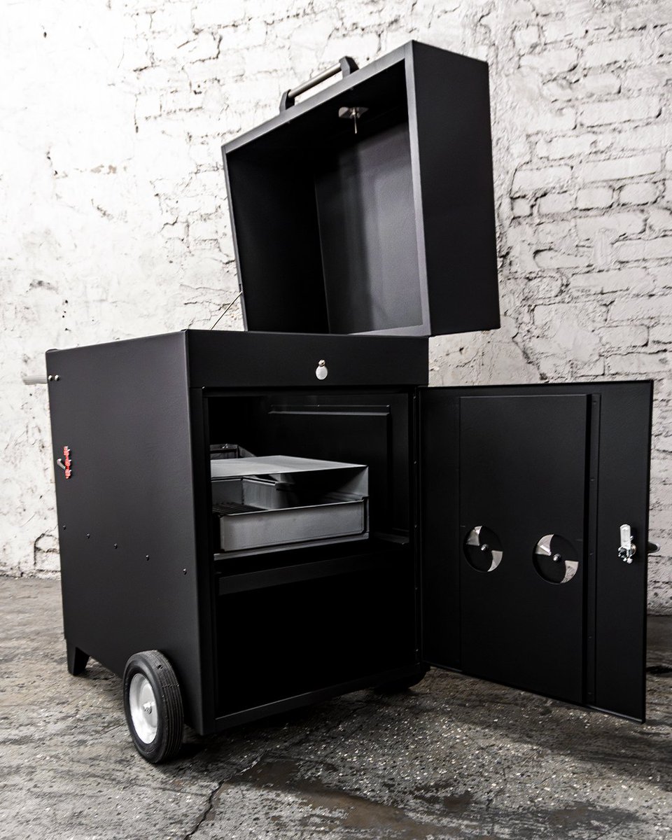 Precision meets performance! 💨 The all-new Pin Wheel Air Vents give you ultimate control over your Hasty Bake charcoal grill. Adjust airflow with ease for the perfect cook every time!