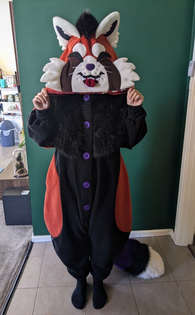 RioFluffButt's tweet image. Red Panda that will be available at @FurDUcon !