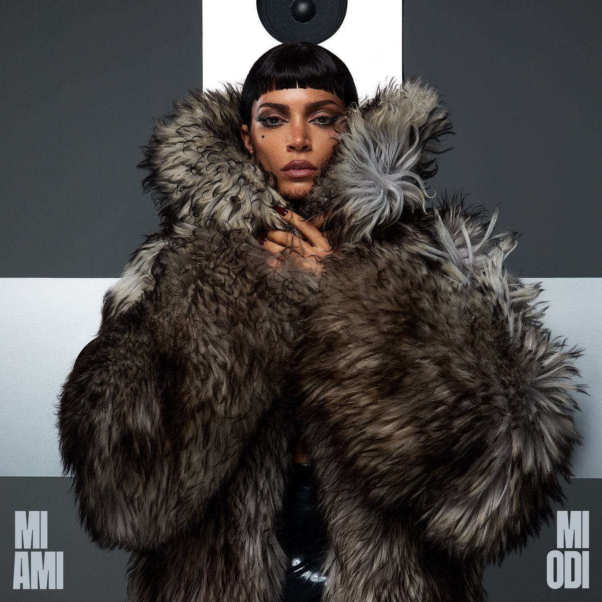 MI AMI MI ODI, l’album, fuori il 2 maggio.
MI AMI MI ODI, il singolo, fuori venerdì.
Preordina ora.

elodie.lnk.to/MIAMIMIODI

#MIAMIMIODI