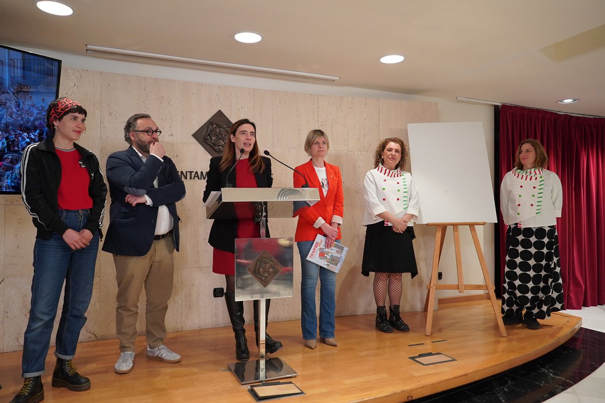 🎪 Del 14 al 18 de maig torna <a href="/firatrapezireus/">Trapezi Reus</a> amb més de 60 espectacles.

👉 Per primera vegada en la història del festival, la programació ha assolit un equilibri de gènere, amb 49 dones i 45 homes entre els artistes participants.

ℹ️ reus.cat/noticia/el-cir…