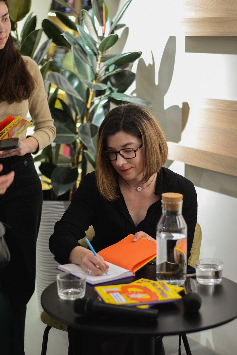 Un petit aller-retour sur X pour vous donner rdv à Inalco. Vendredi, le 4 avril à 18h. Venez et soyez nombreuses et nombreux!
inalco.fr/evenements/la-…