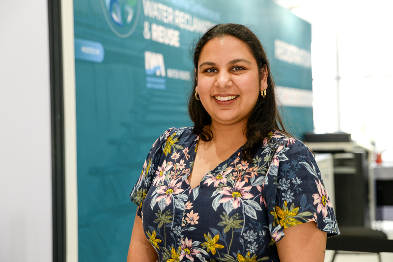 Kalpana Maraj, PhD candidate <a href="/UCT_news/">UCT</a>, notes a growing environmental crisis in her research – how polluted runoff, including from areas lacking water management infrastructure, is contributing to contaminant pollution in SA's freshwater systems: bit.ly/3RupuFP.