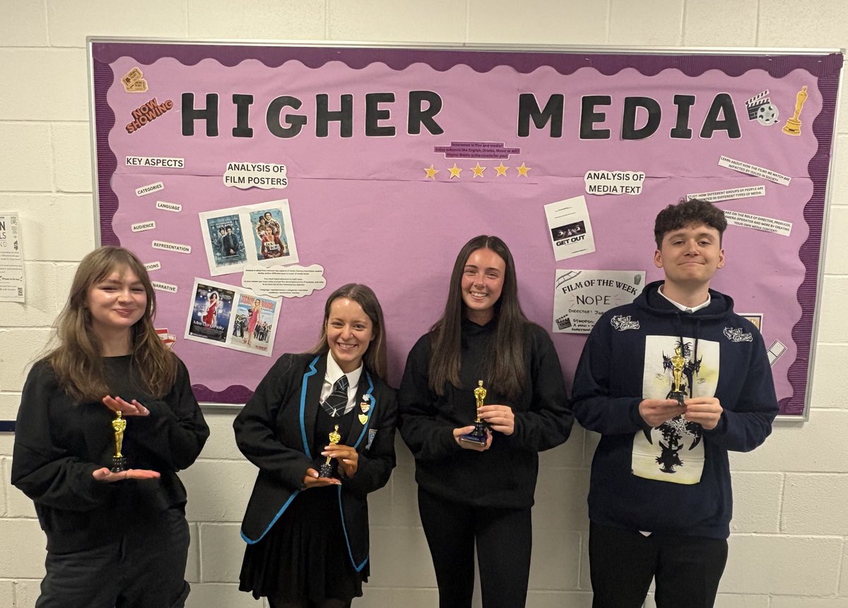 Miss Sinclair 🌟📚🎥 tweet media