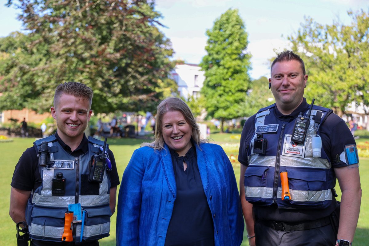 PCC for Hampshire & Isle of Wight (@hantspcc) on Twitter photo 📢 PCC RELEASES £1.35M FOR SAFER COMMUNITIES
<a href="/DonnaJonesPCC/">Donna Jones</a> has announced £1.35M in crime prevention grant funding for charities, councils & third-sector organisations in Hampshire & the Isle of Wight.
Applications now open!
More info & how to apply:
hampshire-pcc.gov.uk/police-commiss… 📢 PCC RELEASES £1.35M FOR SAFER COMMUNITIES
<a href="/DonnaJonesPCC/">Donna Jones</a> has announced £1.35M in crime prevention grant funding for charities, councils & third-sector organisations in Hampshire & the Isle of Wight.
Applications now open!
More info & how to apply:
hampshire-pcc.gov.uk/police-commiss…