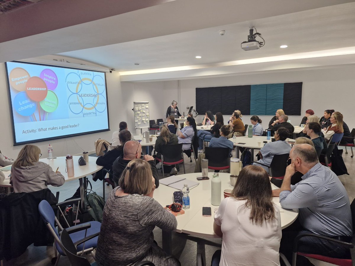 Kirstie130's tweet image. A fabulous start to our @LancsHospitals Clinical Educator Away Day: Starting with the inspirational @kelly_educator, followed our very own Liz finishing the morning with our fantastic Comms Team Claire &amp;amp; Gaynor before we break for lunch! 💙