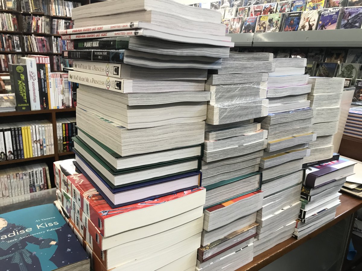 A encomenda de Abril chegou à vossa livraria favorita! 🥳 E não é April Fools' Day! 😁