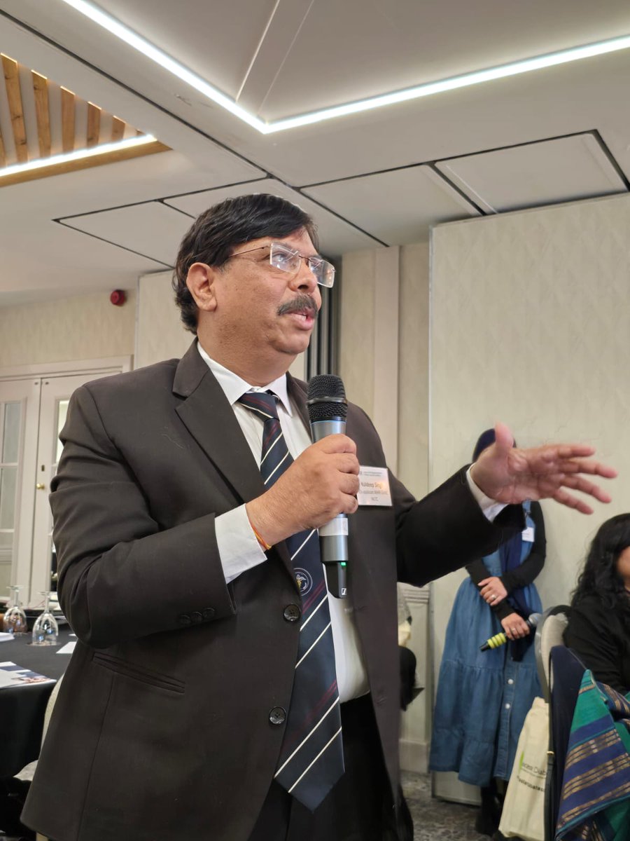 During the session, it was emphasized that flexibility &amp; cross-learning turn challenges into opportunities. The chair also pointed out that clear strategies are essential for successful implementation.