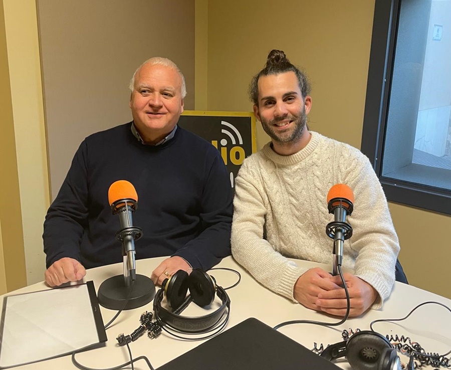 El programa Una Altra Mirada tanca el mes de març fent-la petar amb el  palauenc Santi Pozo, alter ego del raper Kovitch. A radiopalau.cat/5155!