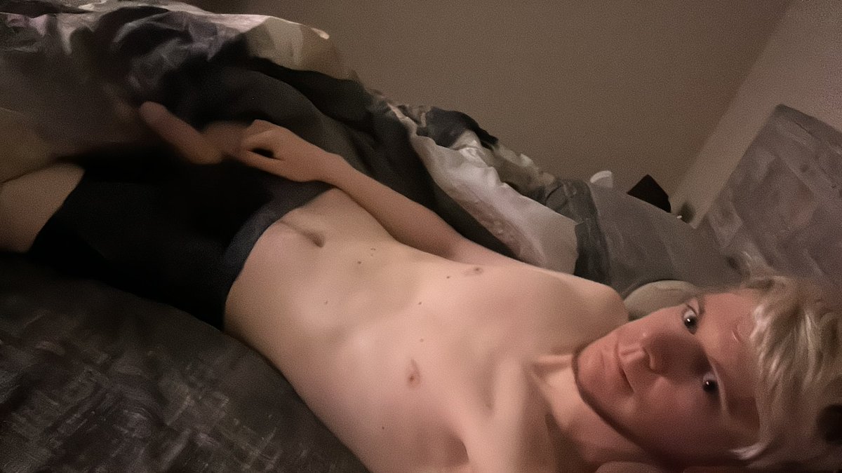 Who is going to help me enjoy my bday? 
😜 $TylvrH

#gay #gaynsfw #gay #gayboy #gaydaddy #gaydick #gaysex #nsfw #bwc #gaybwc #boy #daddy