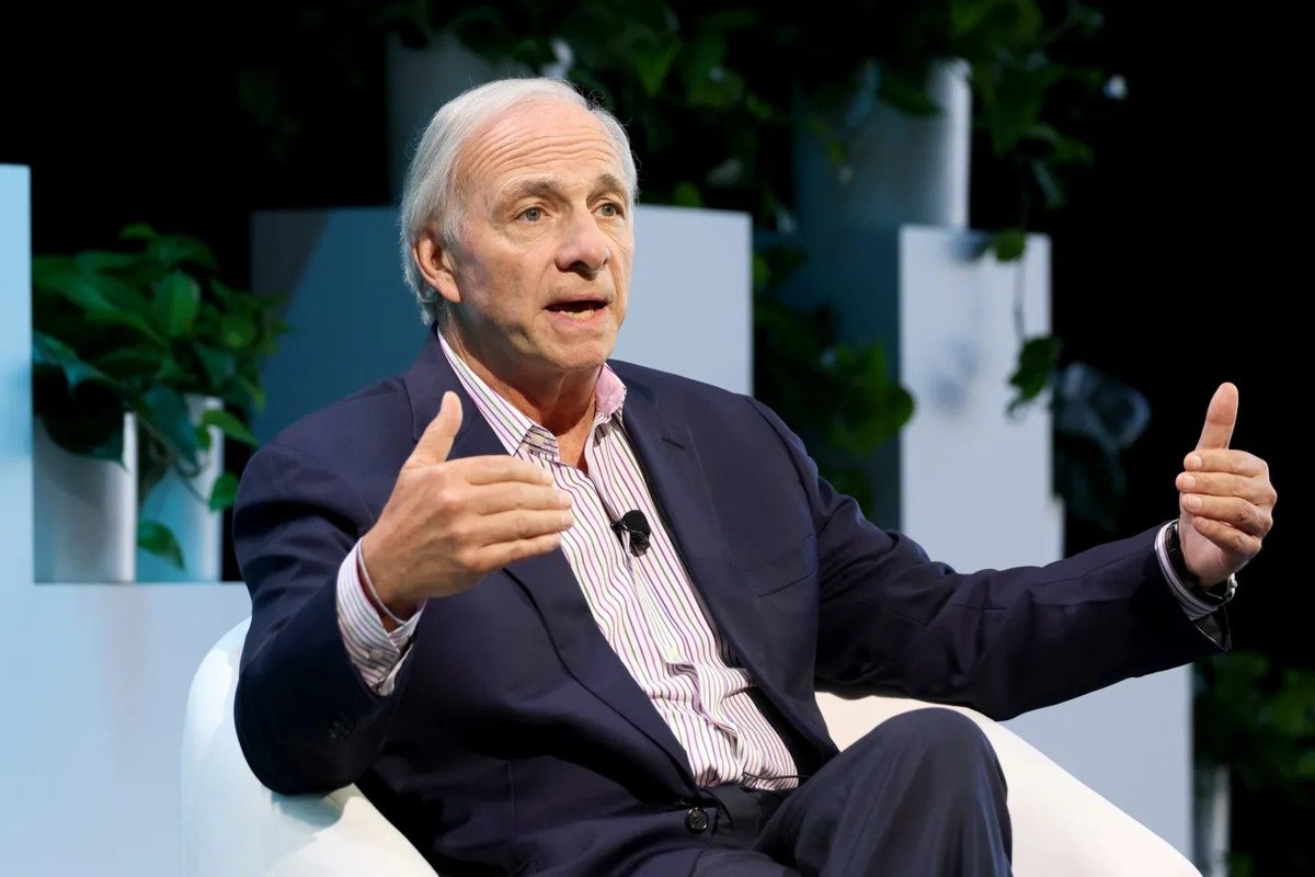 🚨🇺🇸BILLIONAIRE RAY DALIO: MEDITATION, NOT MONEY, BUILT MY EMPIRE

Ray Dalio, the mastermind behind Bridgewater Associates’ $97.2 billion hedge fund empire, has a hot take: his success isn’t from smarts or hustle—it’s all about meditation.

Ray Dalio:

“The best advice I could