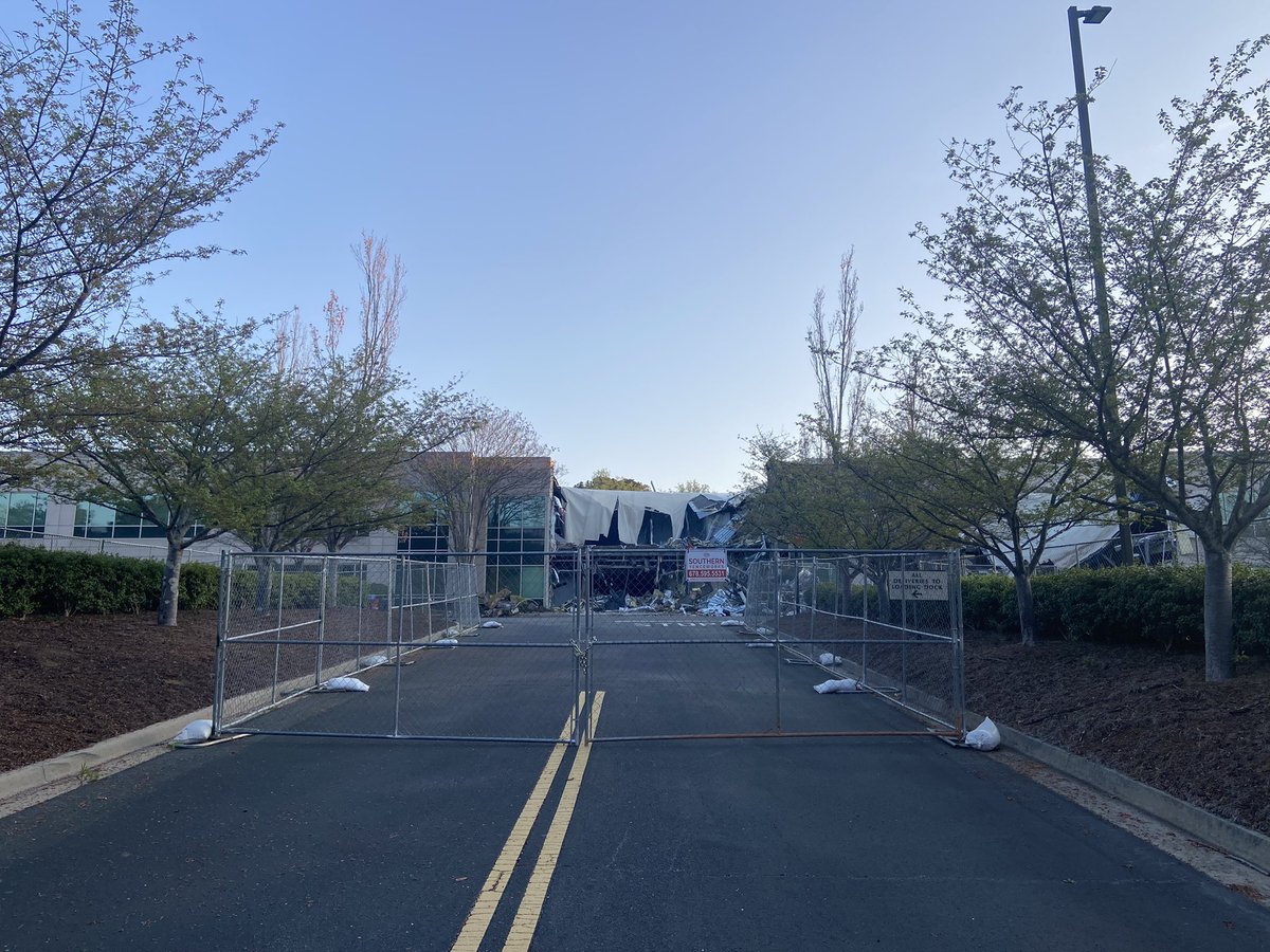 Scarlet Dangerfloof tweet media