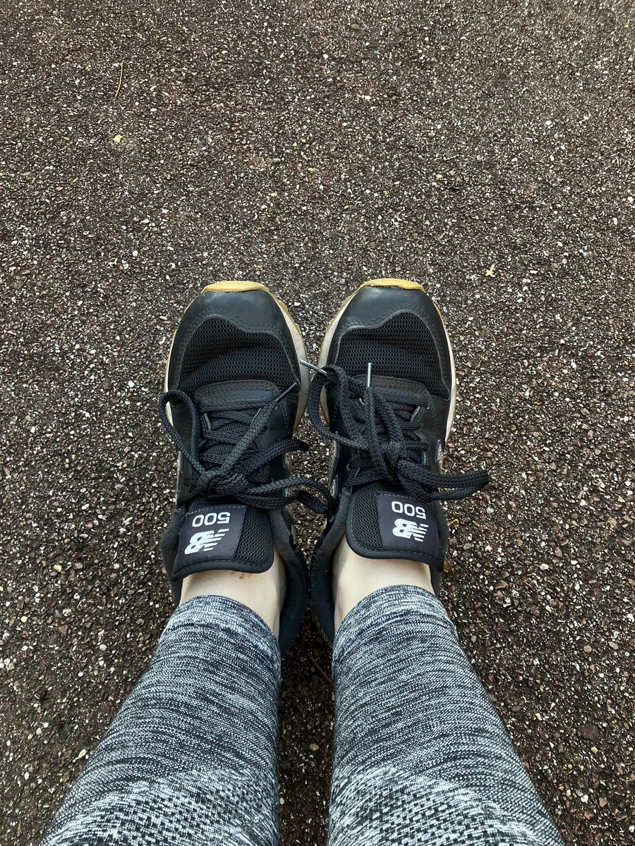 Première journée de challenge #AllConnected 🤩
Avec ma squad SimplyTheBest on ne lâchera rien pour ce beau défi solidaire avec la #FondationOrange en faveur de <a href="/SOSVE_FRANCE/">SOS Villages d'Enfants</a> 
10  jours en Baskets pour marcher, courir, danser… Lets go 🔥
#LifeAtOrange <a href="/OrangeIDF/">Orange Île-de-France</a>