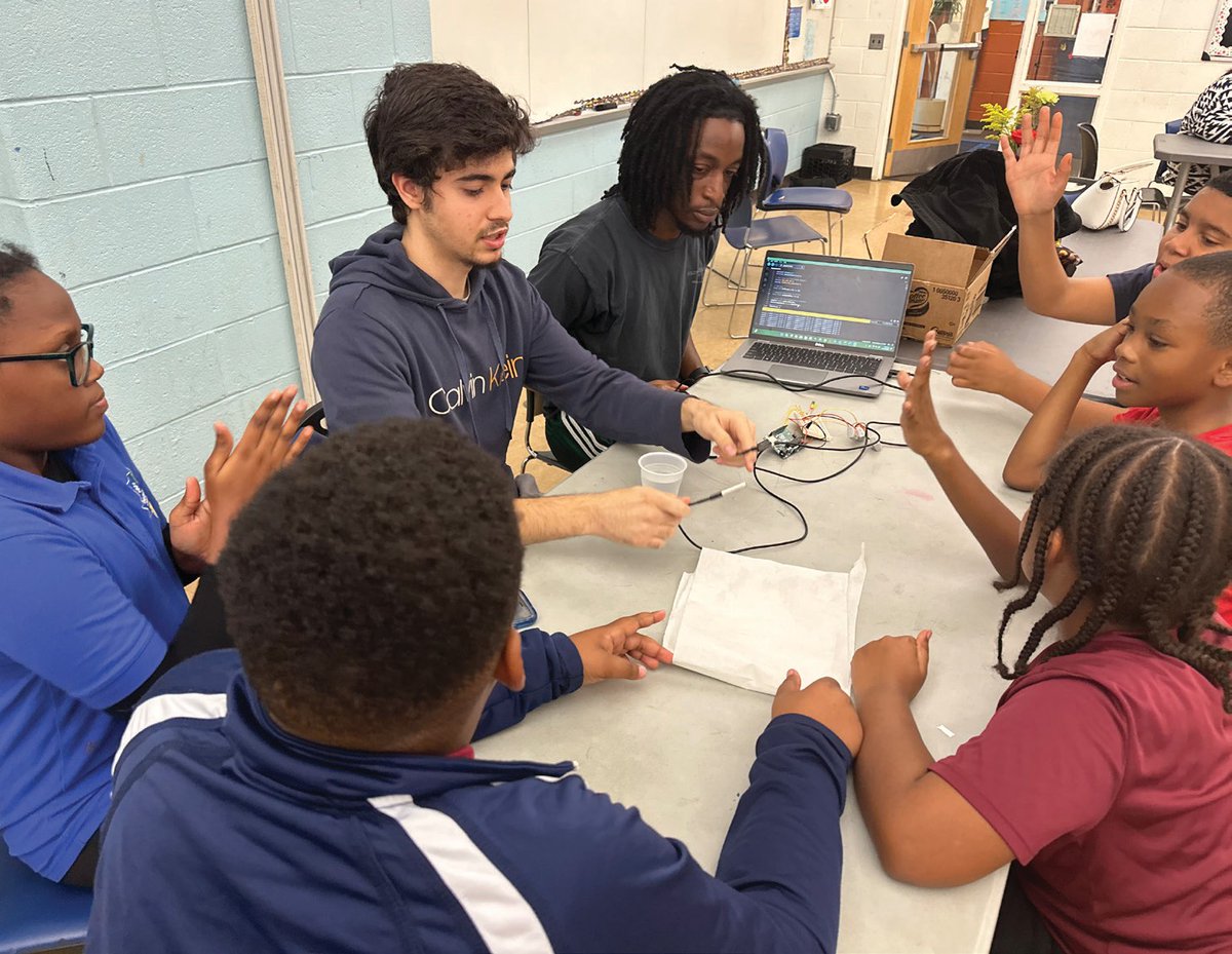 Biomedical engineering student Akem Kpuyuf '26 shares his experience hosting area youth for hands-on #STEM workshops as part of a bioinstrumentation service-learning course taught by Associate Teaching Professor Ria Mazumder

Read more: myspiritnews.com/articles/delaw…