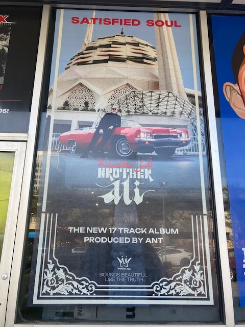 Mello Music Group (@mellomusicgroup) on Twitter photo Any <a href="/BrotherAli/">Brother Ali</a> fans in Austin, Texas that can swing by Waterloo Records and get a few photos of this amazing 8 foot tall Brother Ali window! If someone does, @ us!
They also have copies of the new gatefold double lp rpb.li/17Zmj Any <a href="/BrotherAli/">Brother Ali</a> fans in Austin, Texas that can swing by Waterloo Records and get a few photos of this amazing 8 foot tall Brother Ali window! If someone does, @ us!
They also have copies of the new gatefold double lp rpb.li/17Zmj