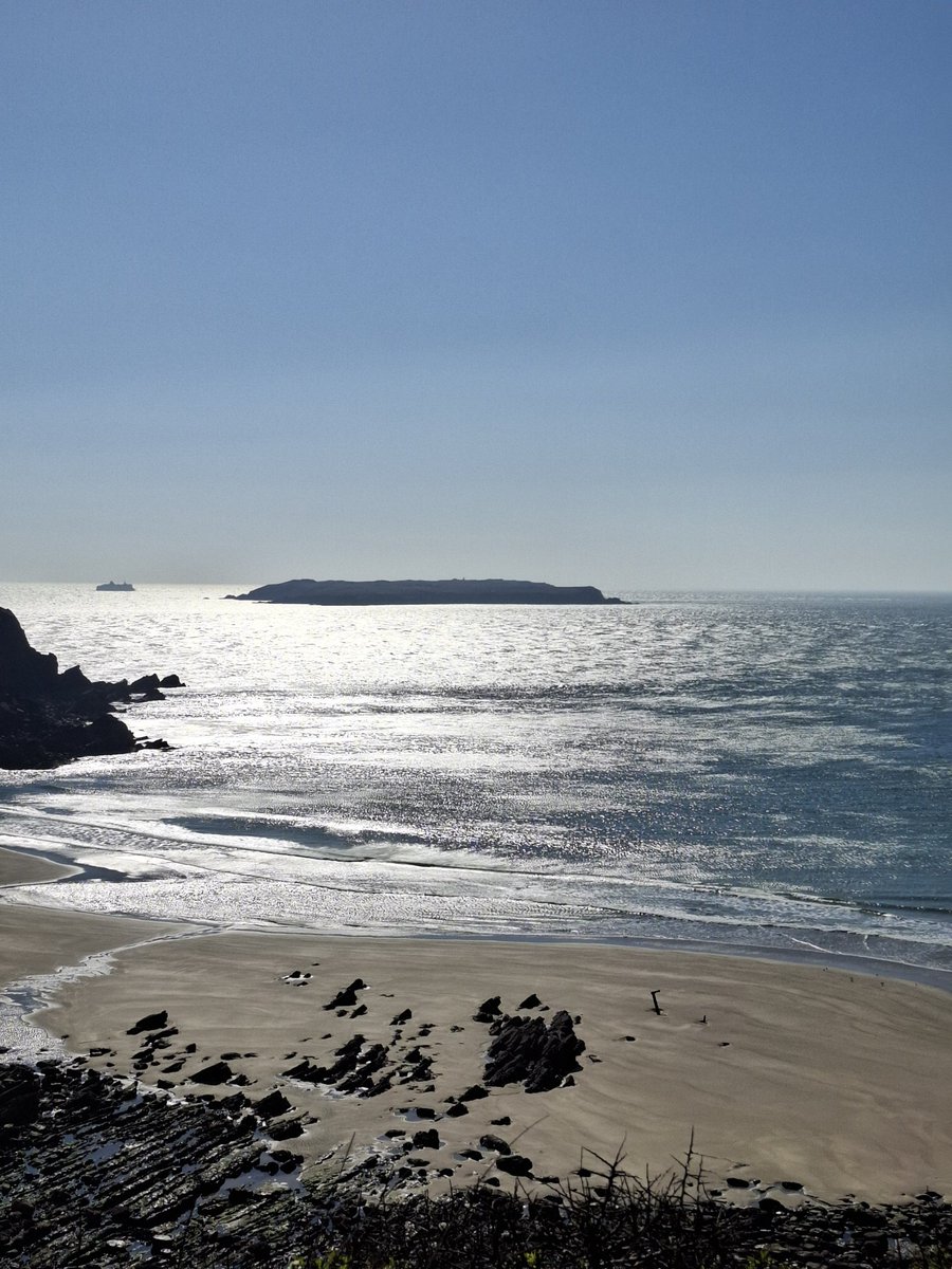 Richard_M_Owen's tweet photo. #peace #isolation #home #westisbest #springtides #sunshine #beach #islands
🏴🌞😎🌊 https://t.co/QGM86HTObG