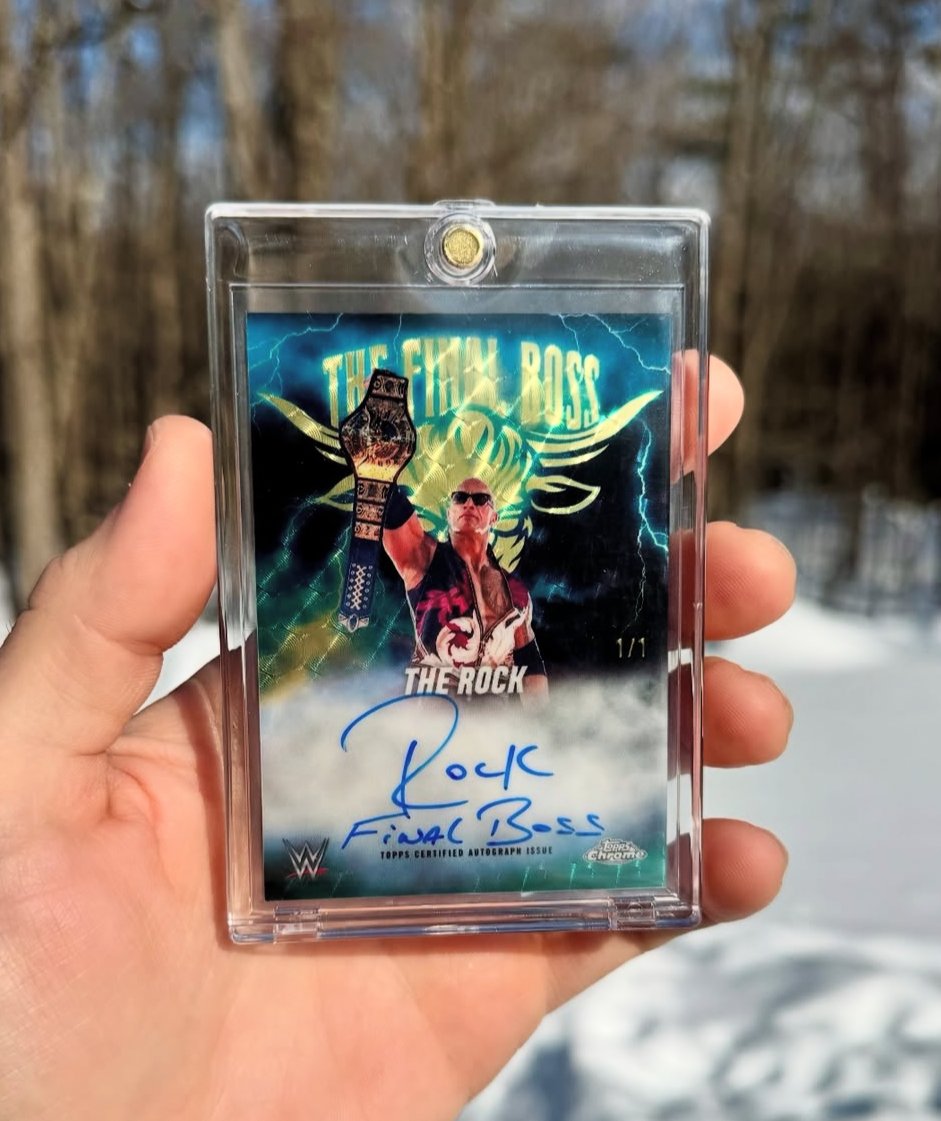Topps's tweet image. One of the best WWE trading cards ever made...

The 1/1 "Final Boss" autograph Superfractor.

📸: RyDollaRips