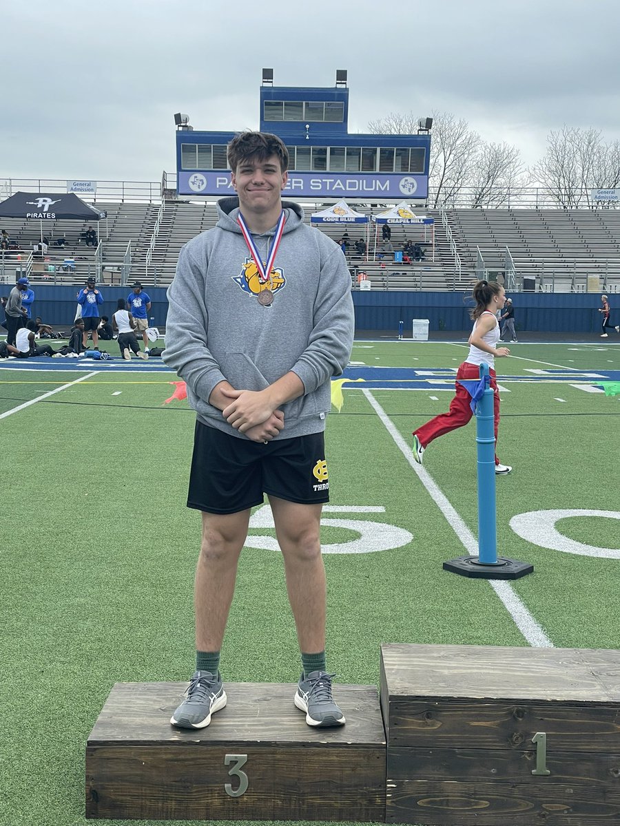 2025 District 16-AAAA Track &amp; Field 

Area Qualifying Disc 🥏

Sutherland Singer 🥉3rd Place