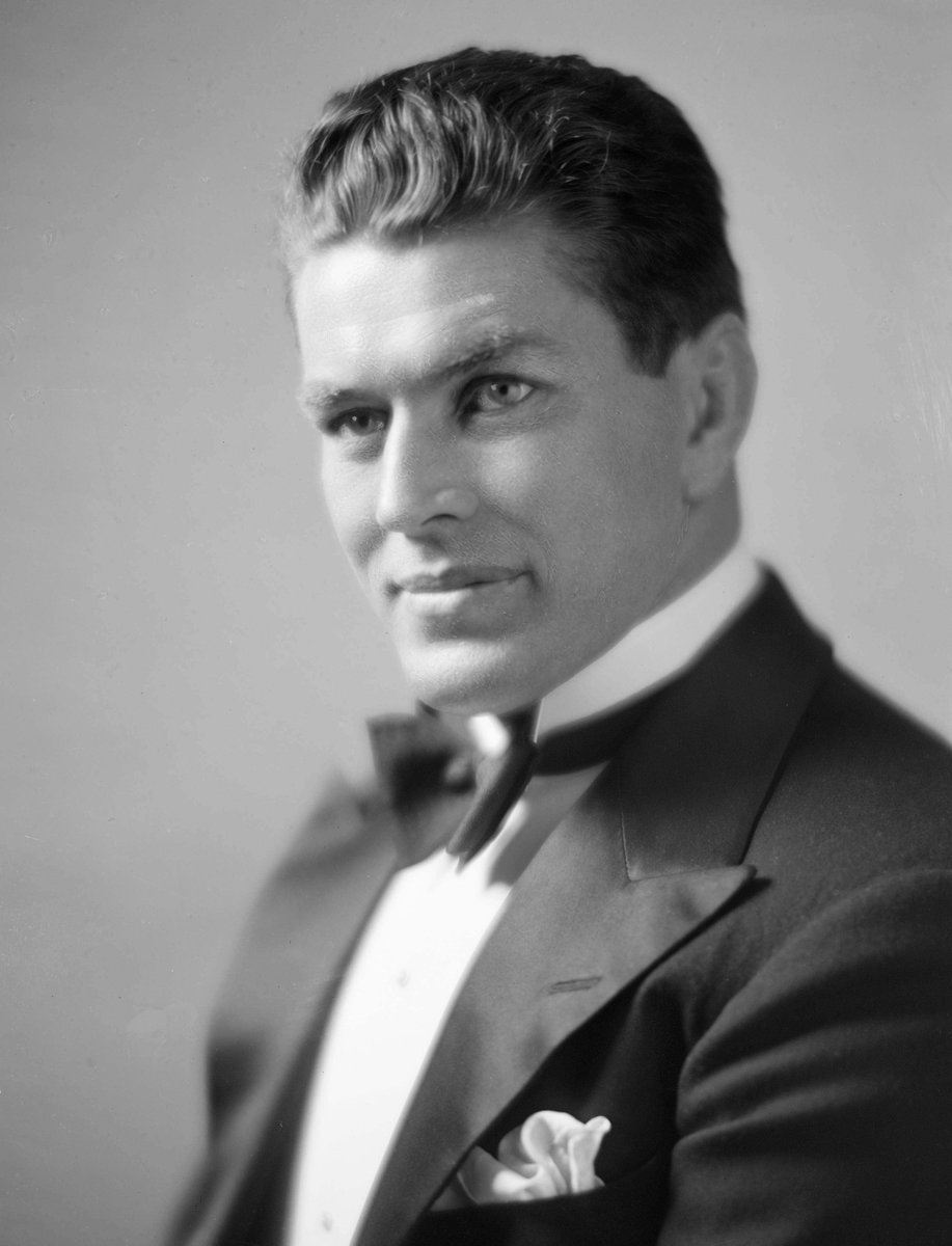 "When I am criticised for being a student of Shakespeare and the classics I am not dismayed. Anyway, I can follow up a fairly correct quotation from Keats or Shelley with a precise left jab to the mouth if necessary."

World Heavyweight Champion Gene Tunney (1926).